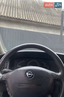 Седан Opel Vectra 2001 в 