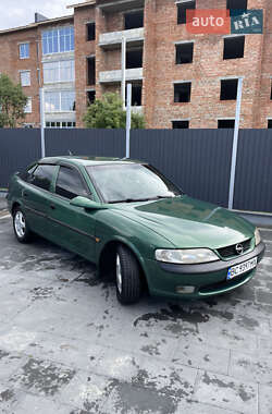Лифтбек Opel Vectra 1996 в Самборе