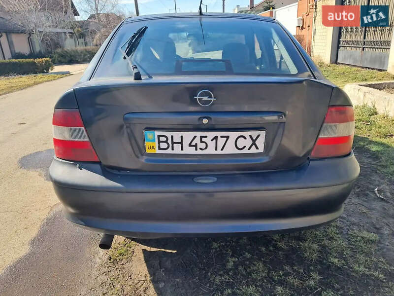Лифтбек Opel Vectra 1996 в Одессе