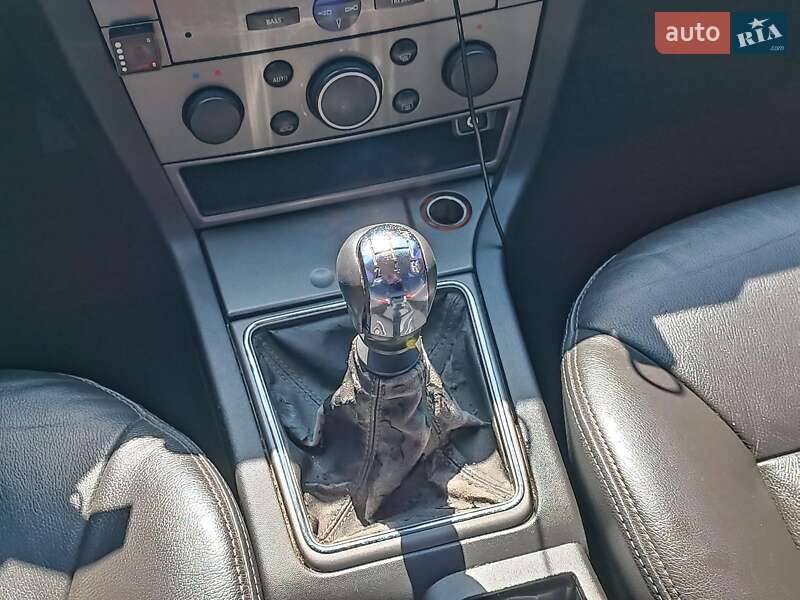 Седан Opel Vectra 2008 в Харкові