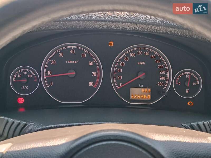 Седан Opel Vectra 2008 в Харкові