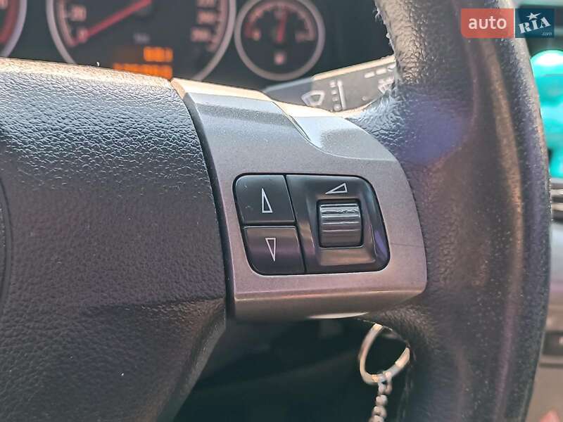 Седан Opel Vectra 2008 в Харкові
