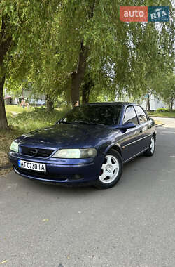Седан Opel Vectra 1995 в Бориславі