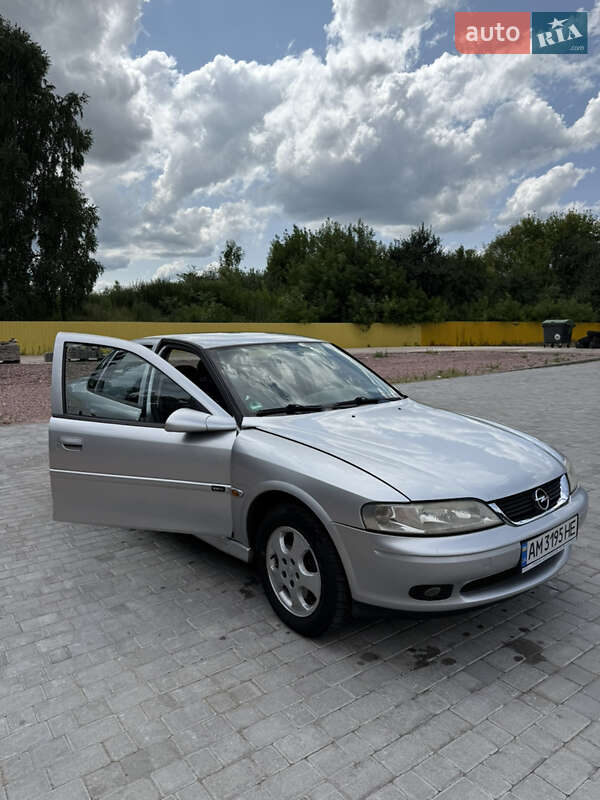 Седан Opel Vectra 1999 в Овруче
