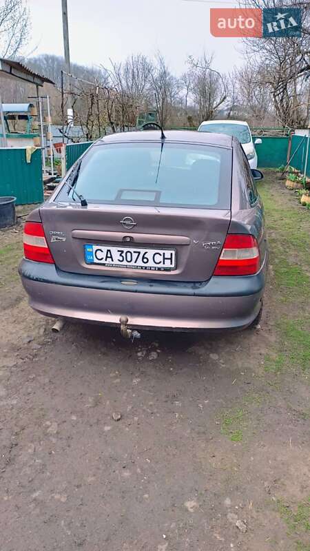 Лифтбек Opel Vectra 1998 в Жашкове