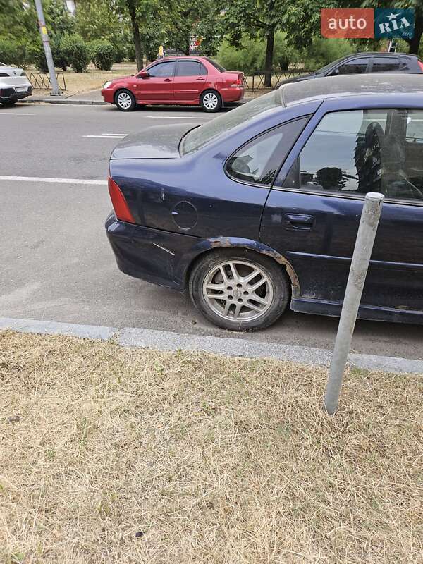 Седан Opel Vectra 1999 в Киеве