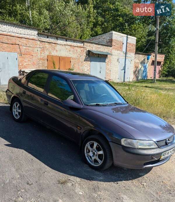 Седан Opel Vectra 1997 в Казатине