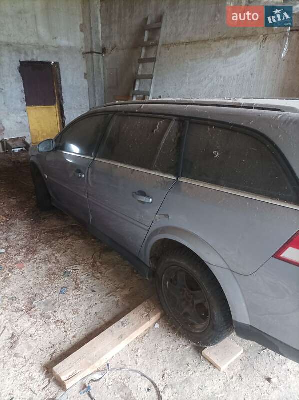 Універсал Opel Vectra 2006 в Макарові