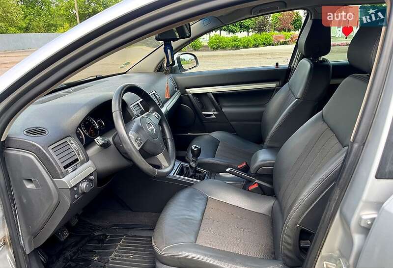 Универсал Opel Vectra 2007 в Кегичевке