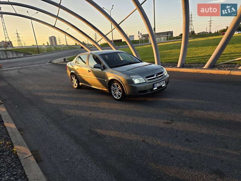 Седан Opel Vectra 2004 в Днепре