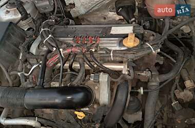 Седан Opel Vectra 2004 в 