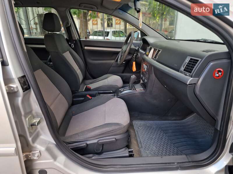 Универсал Opel Vectra 2005 в Одессе