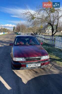 Седан Opel Vectra 1989 в Коростене