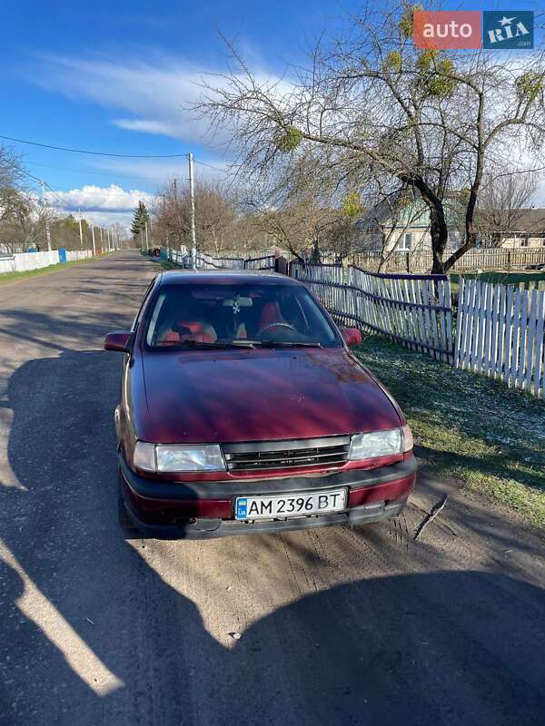 Седан Opel Vectra 1989 в Коростене