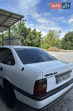 Седан Opel Vectra 1989 в 