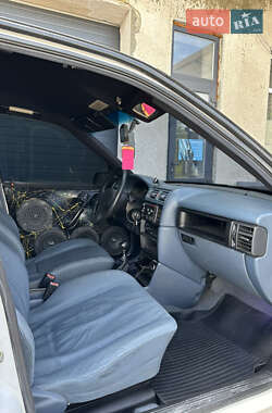 Седан Opel Vectra 1989 в 