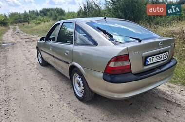 Лифтбек Opel Vectra 1996 в Перемышлянах