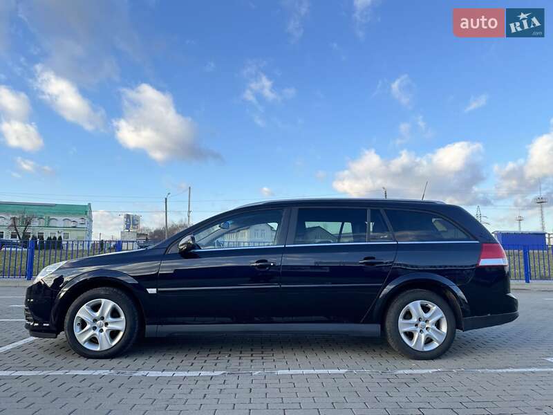 Универсал Opel Vectra 2008 в Нововолынске