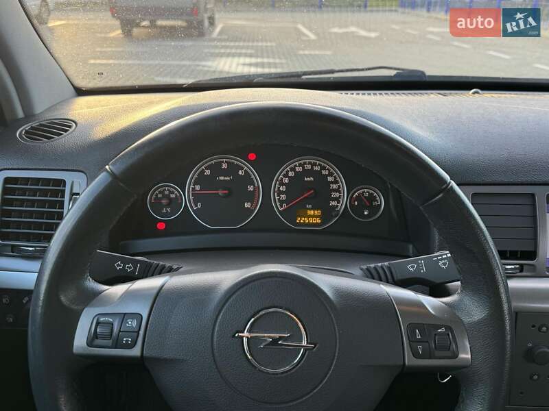 Универсал Opel Vectra 2008 в Нововолынске