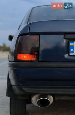 Седан Opel Vectra 1989 в 