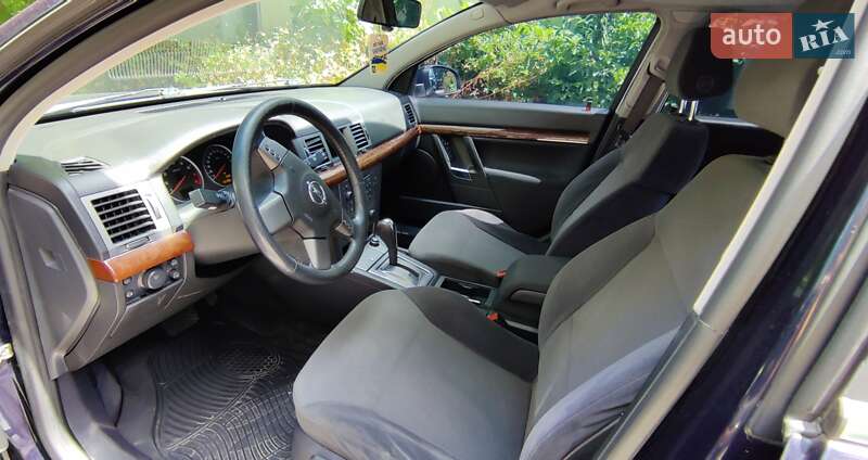 Седан Opel Vectra 2004 в Виннице