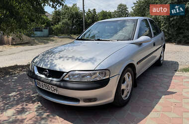 Ліфтбек Opel Vectra 1998 в Балті