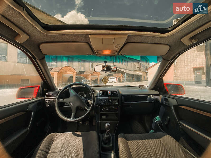Седан Opel Vectra 1990 в Ивано-Франковске