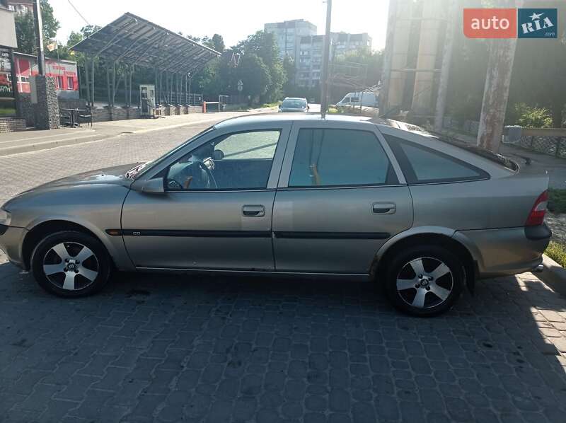 Ліфтбек Opel Vectra 1997 в Львові