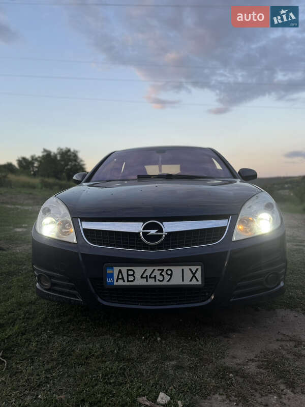 Лифтбек Opel Vectra 2006 в Могилев-Подольске