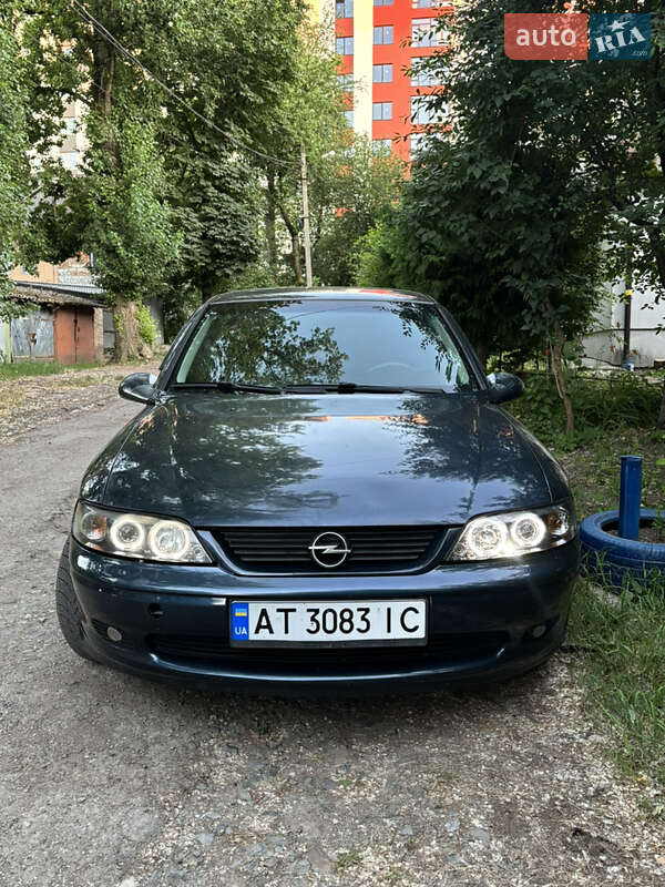 Седан Opel Vectra 2000 в Івано-Франківську