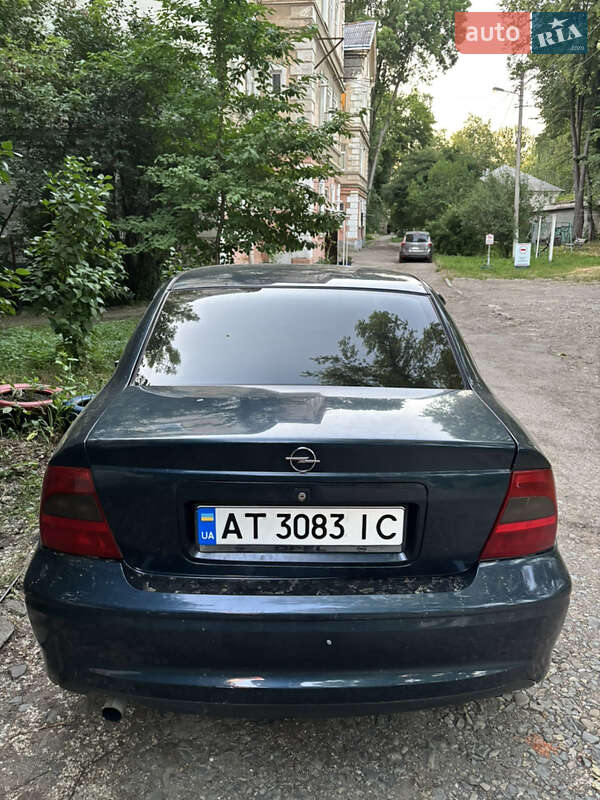 Седан Opel Vectra 2000 в Івано-Франківську