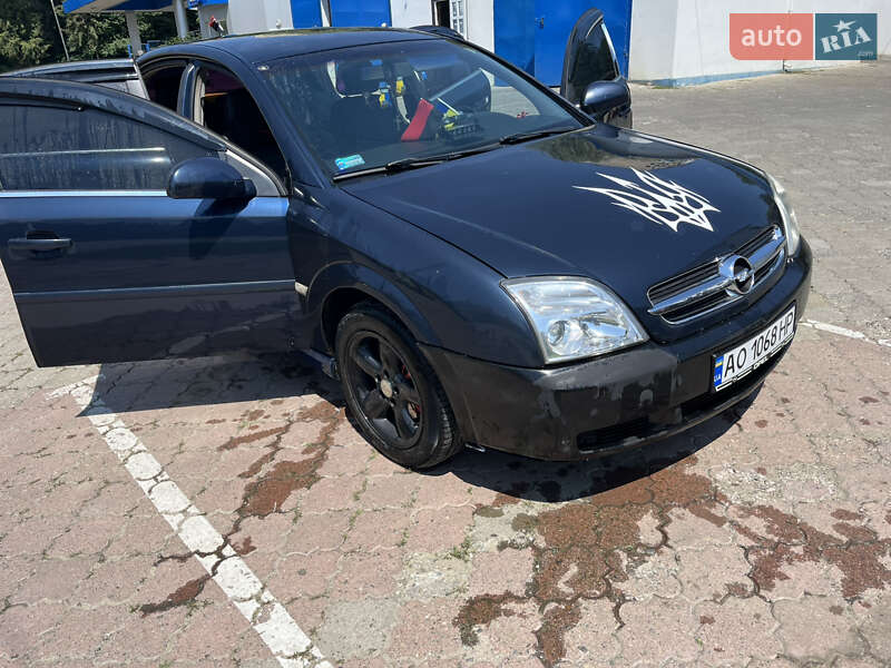 Седан Opel Vectra 2002 в Чернівцях