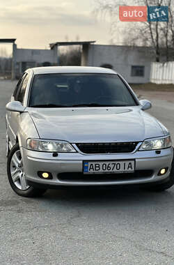 Лифтбек Opel Vectra 1999 в Виннице