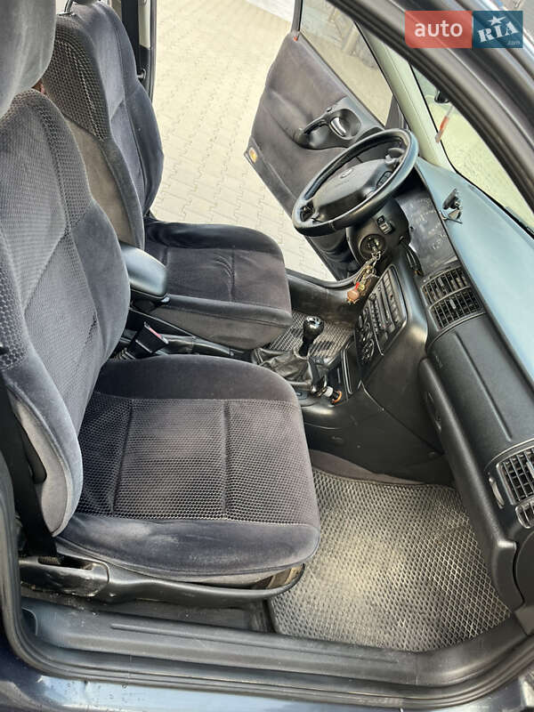 Седан Opel Vectra 2001 в Хмельницком