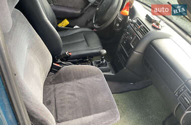 Седан Opel Vectra 1995 в 