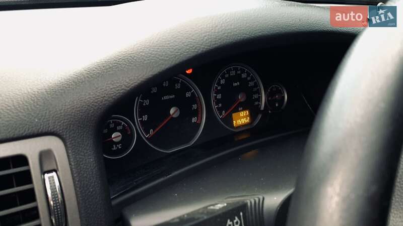 Лифтбек Opel Vectra 2005 в Чернигове