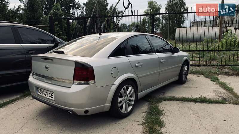 Лифтбек Opel Vectra 2005 в Чернигове