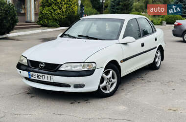 Седан Opel Vectra 1996 в Полтаве