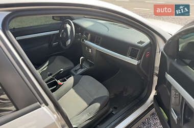 Седан Opel Vectra 2005 в 