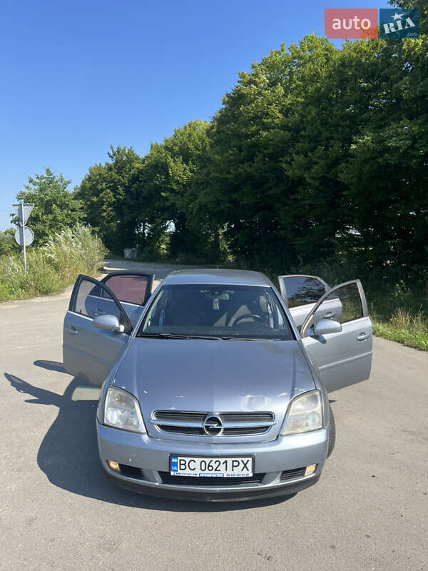 Лифтбек Opel Vectra 2004 в Ивано-Франковске