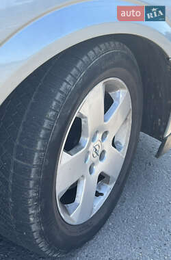 Лифтбек Opel Vectra 2004 в 