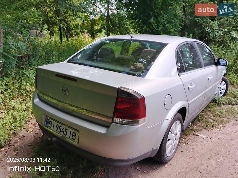 Седан Opel Vectra 2002 в Гадяче