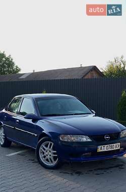 Седан Opel Vectra 1997 в Черновцах