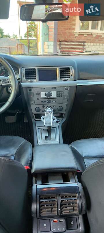 Седан Opel Vectra 2006 в Казатине