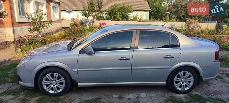 Седан Opel Vectra 2006 в Казатине