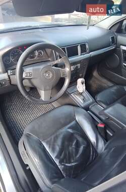 Седан Opel Vectra 2006 в Казатине