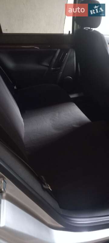 Універсал Opel Vectra 2004 в Рівному