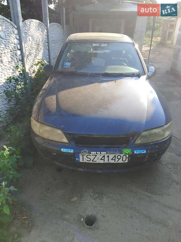 Седан Opel Vectra 2000 в Александрие