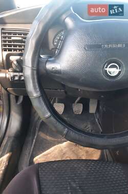 Седан Opel Vectra 1996 в 