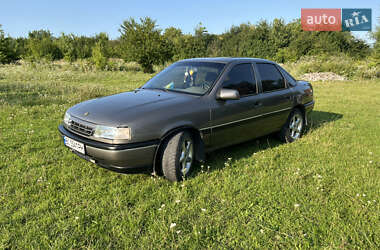 Ліфтбек Opel Vectra 1989 в Рудки